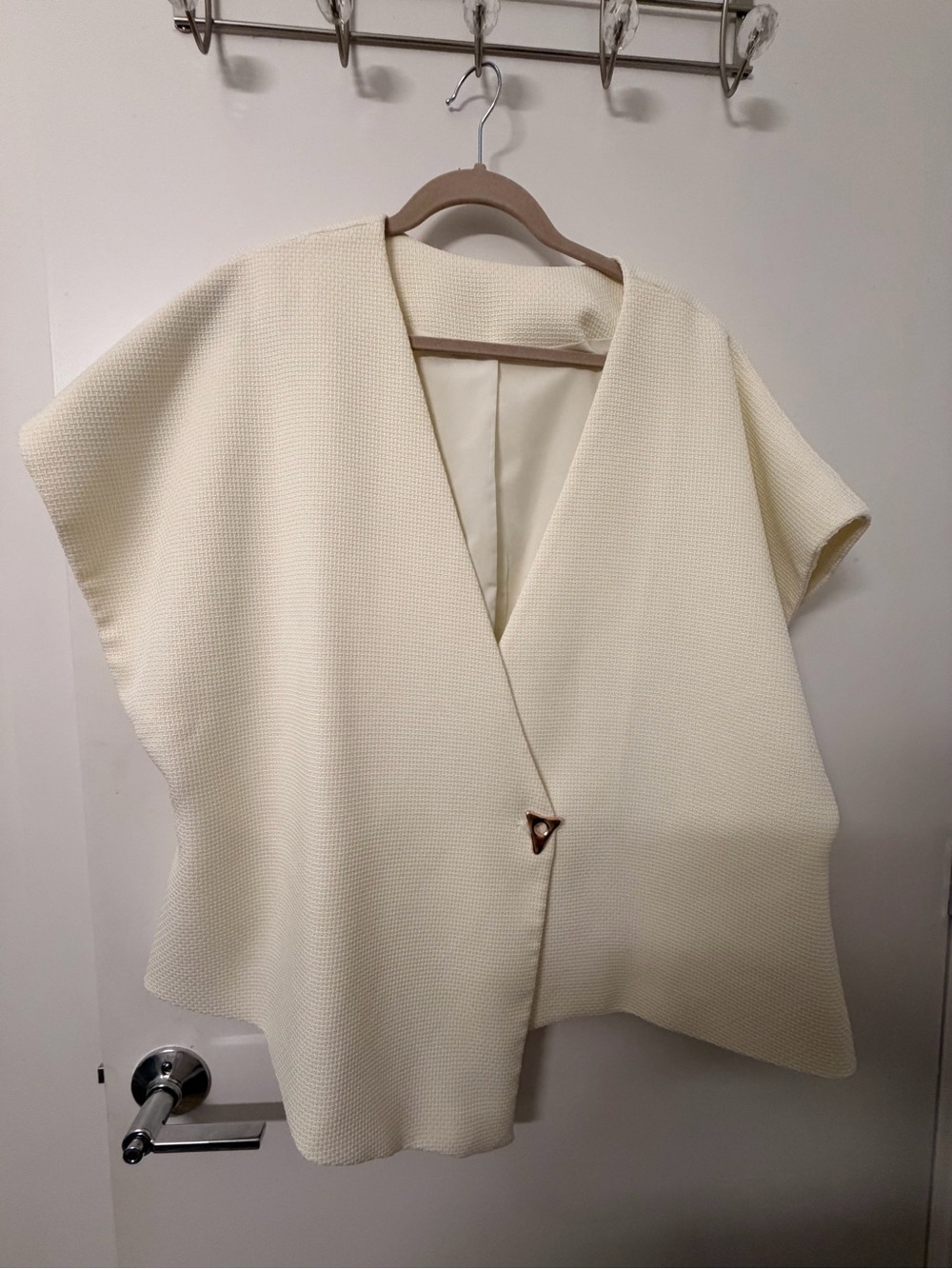 SHEIN Cream V-Neck Structured Short Sleeve Sweater with Accent Closure